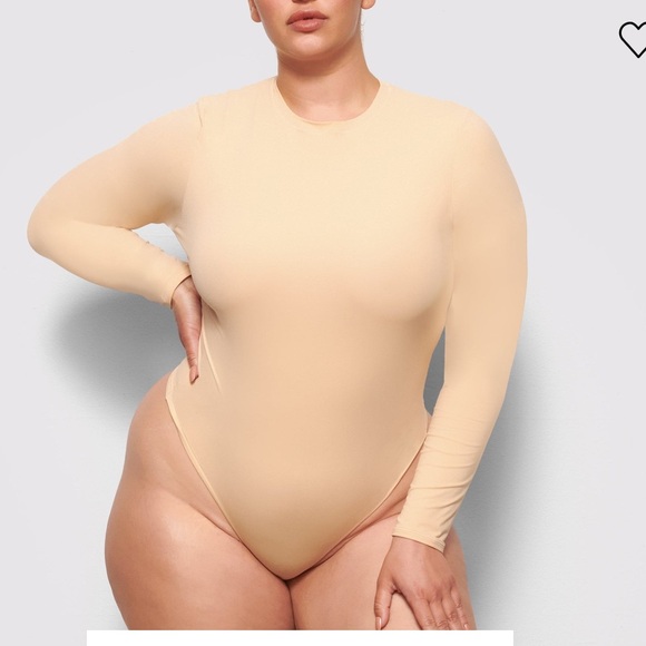 SKIMS Long Sleeve Crewneck Bodysuit - Picture 2 of 7